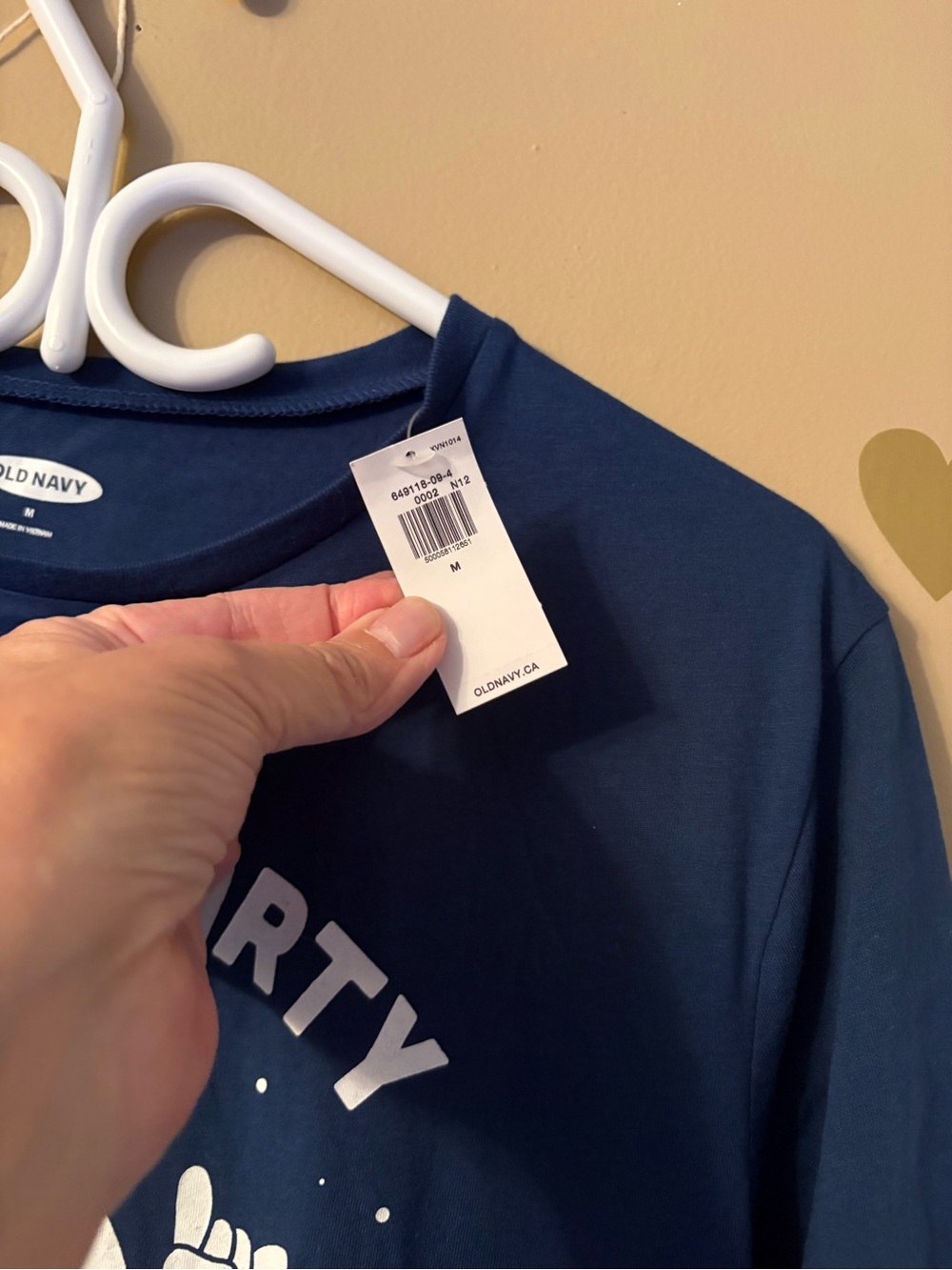 NWT Old Navy Blue Yeti to Party Graphic Short Sleeve T-Shirt Size Medium - Picture 5 of 8